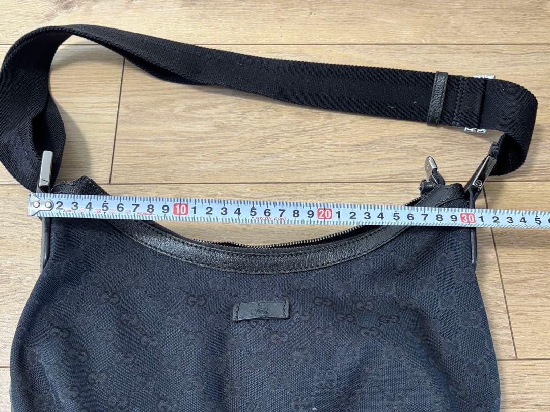 GUCCI GGキャンバス ハーフムーン ショルダーバッグ ブラック - メルカリ
