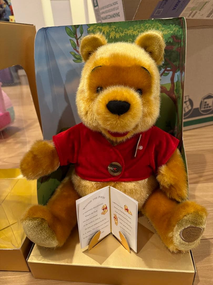 HEIRLOOM プーさん　限定品 今年の「WHITE POOH」はハニーミルクラテカラーのプーさん。着る