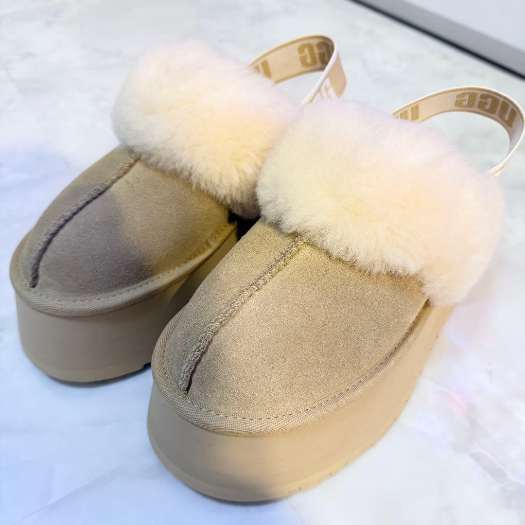 UGG FUNKETTE MUSTARD SEED ファンケット ベージュ - メルカリ