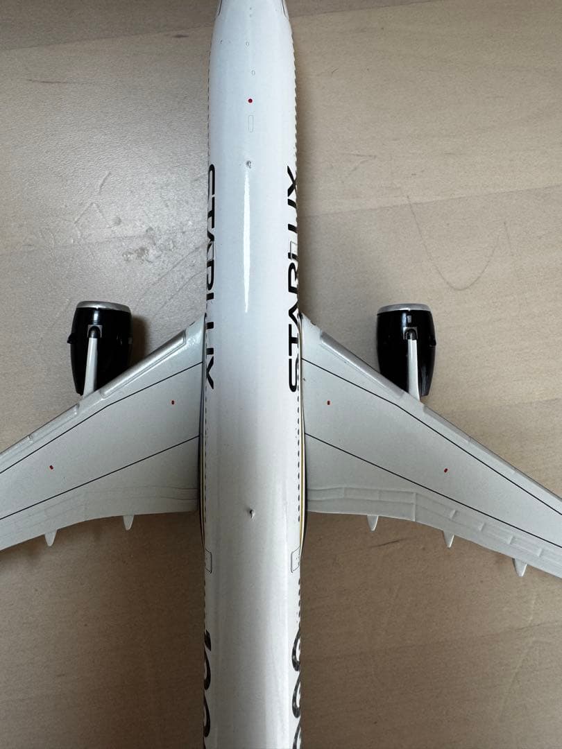スターラックス航空 A350-1000カーボン塗装 1/400 - メルカリ