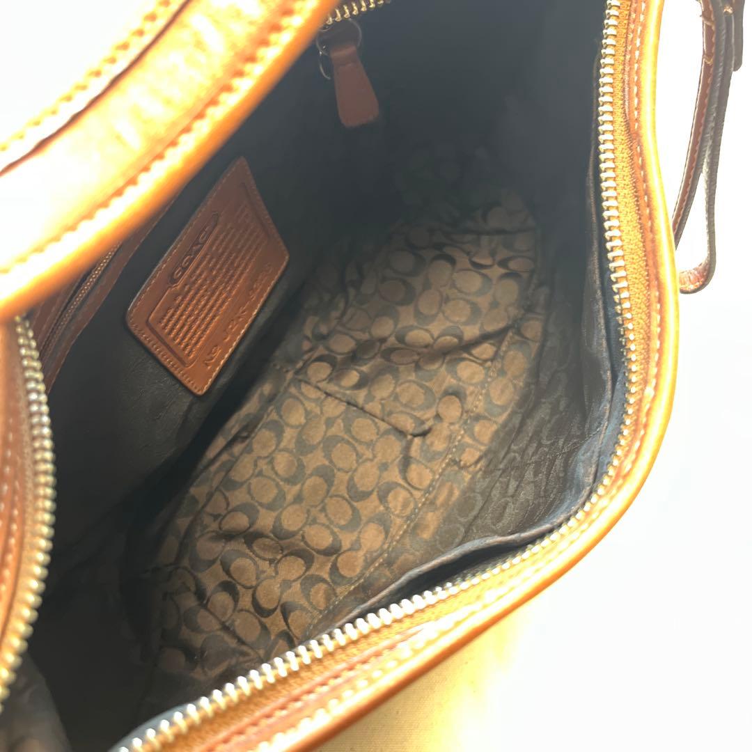 美品】コーチ ワンショルダー エルゴ ホーボー ハーフムーン レザー