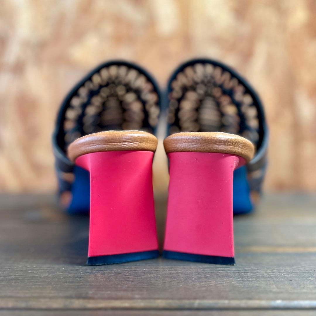 ち*こ様 【売り切り】MANA レザーカットミュール 38(24.0cm)