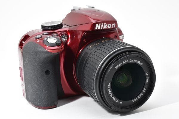 【ほぼ新品】ニコン Nikon D3300 レンズキット 《ショット数303回》