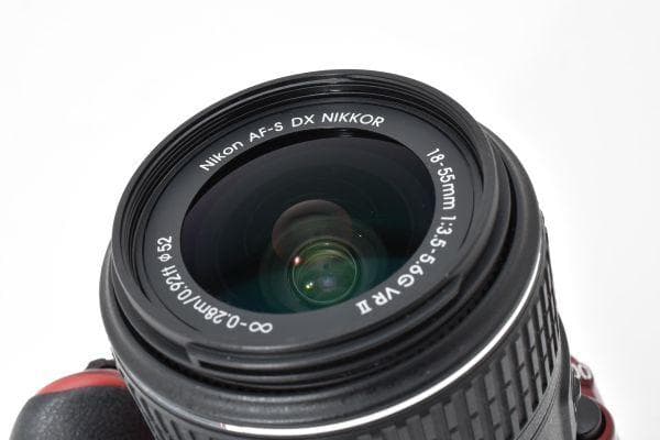 【ほぼ新品】ニコン Nikon D3300 レンズキット 《ショット数303回》