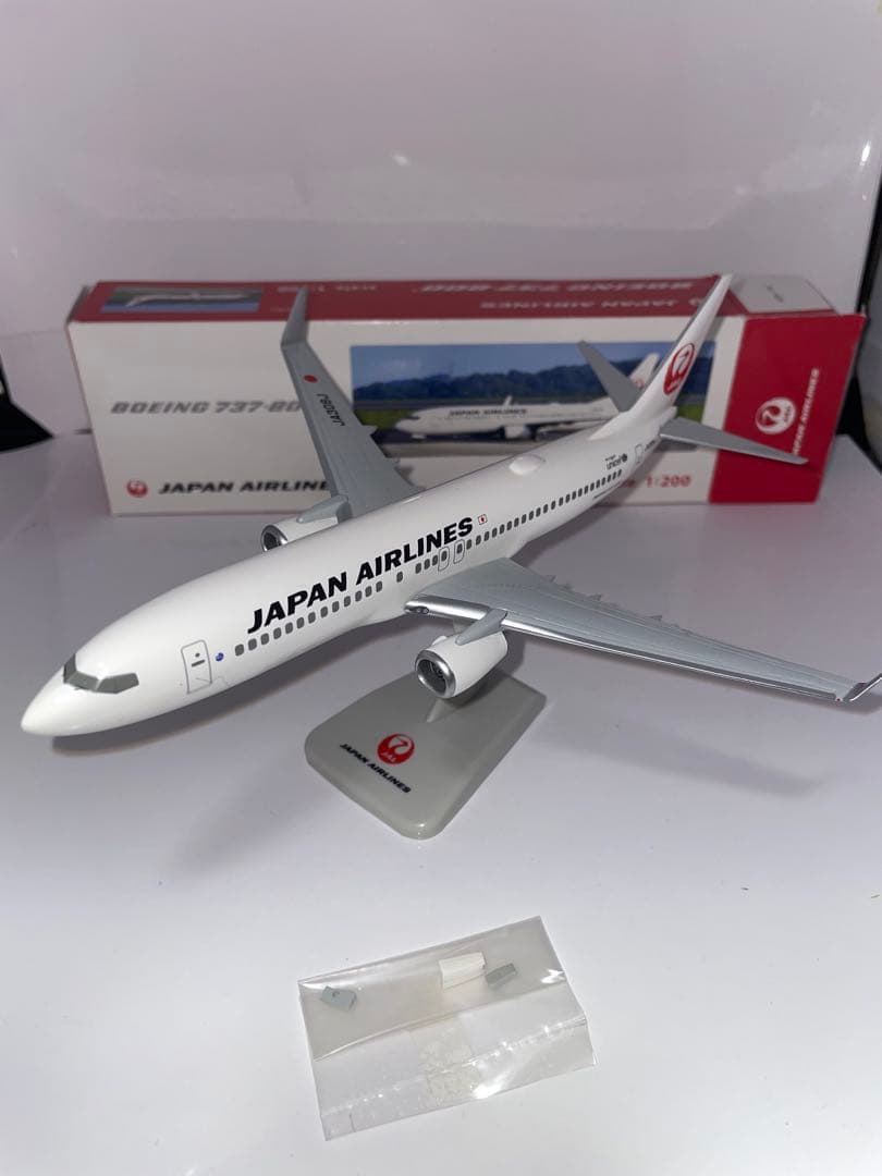 【ギア未開封品】JAL B737 -800 JA308J 1/200