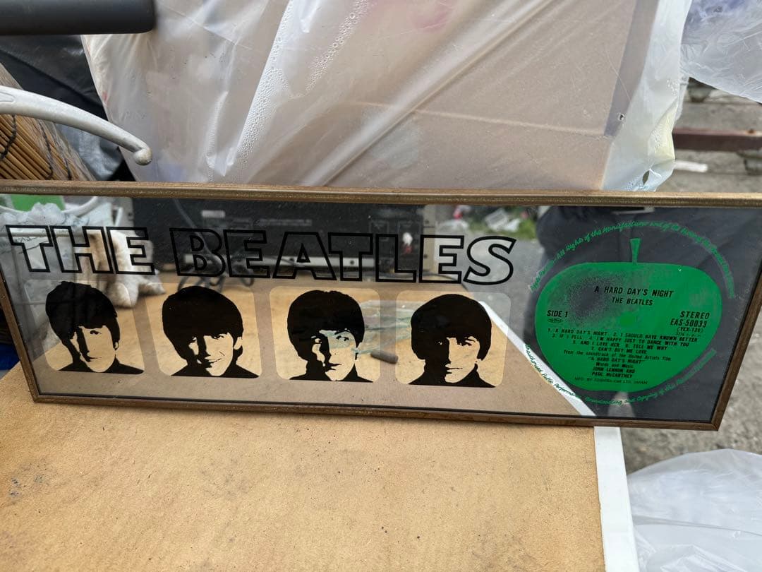 ビートルズ　グッズ　ミラー　当時物 レア!新品未使用! 非売品 ビートルズ ヘルプ コンパクト ミラー 鏡