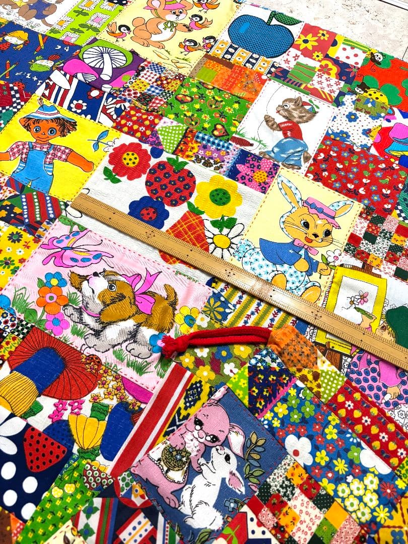 ハンドメイド❇大きめビンテージ❇レトロアニマルパッチワークマットと