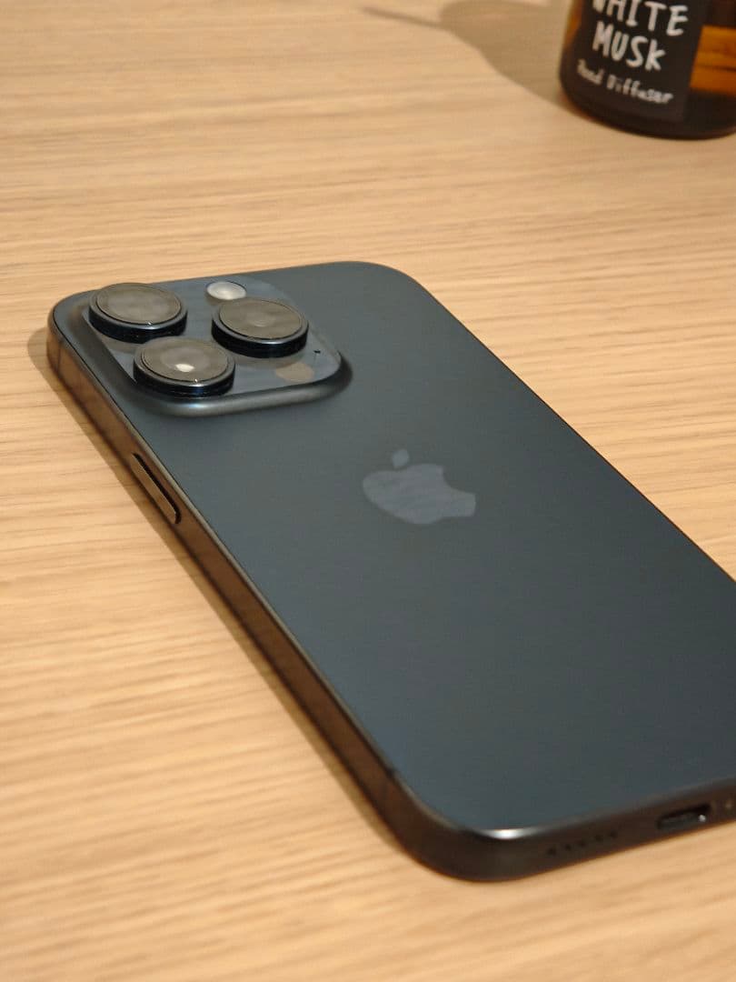 iPhone 15pro 128GB simフリー iPhone 15 Pro 128GB - ブラックチタニウム（SIMフリー）[整備済製品