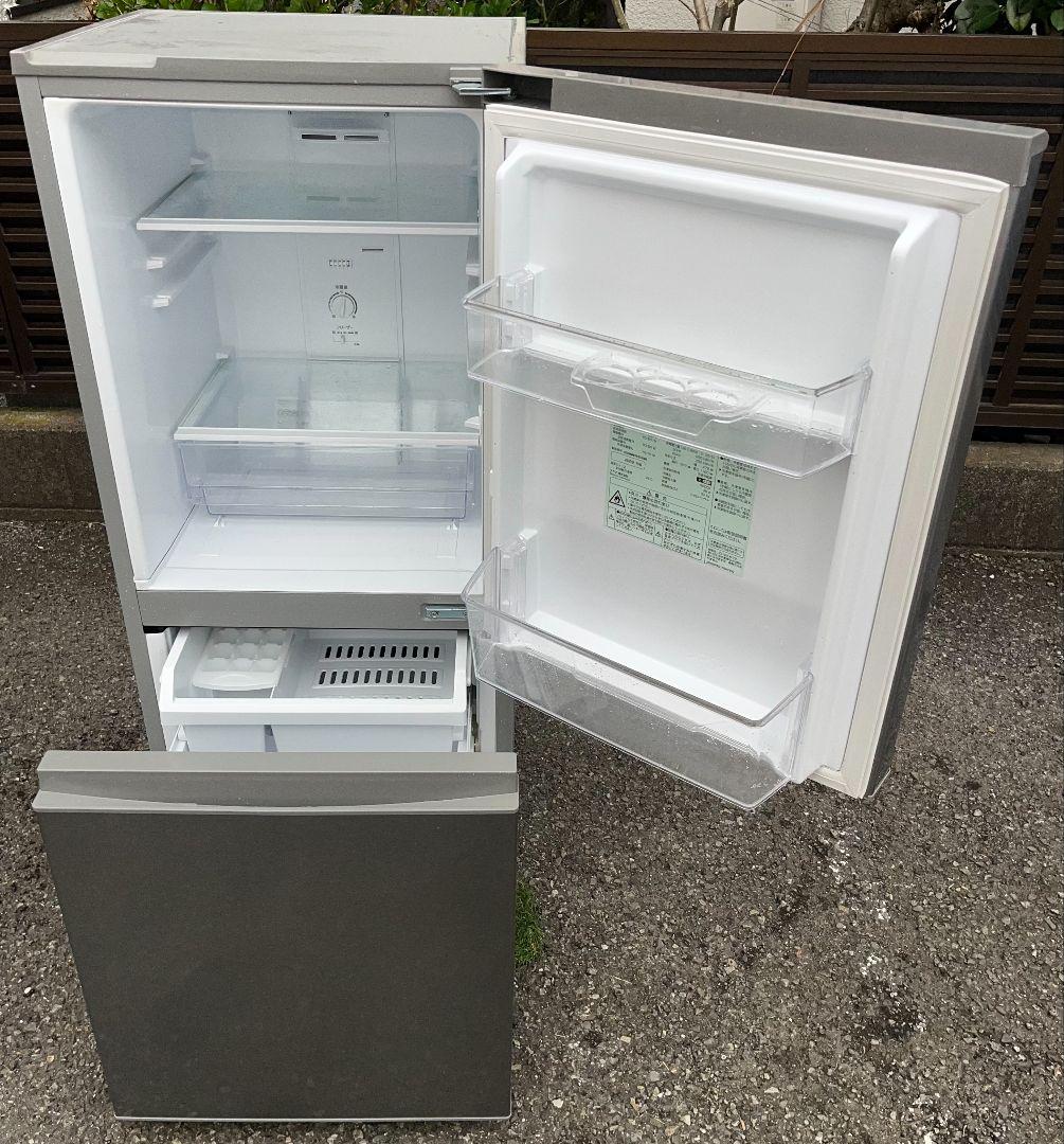 アクア冷凍冷蔵庫126L 横縞模様強化ガラス棚自動霜取り機能付き2022年製