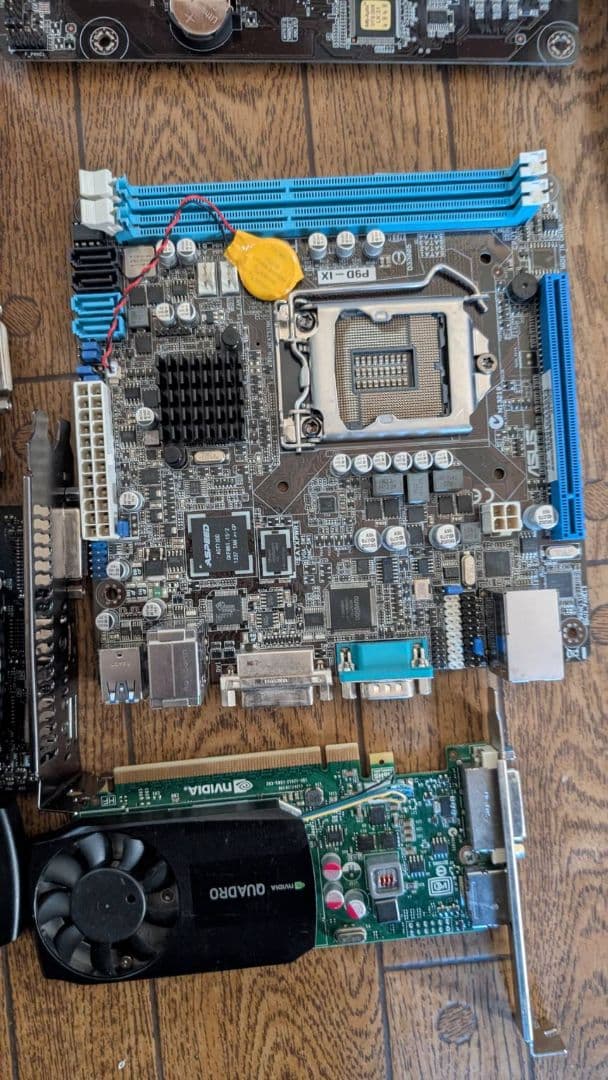 マザーボードとグラフィックボードセット - メルカリ