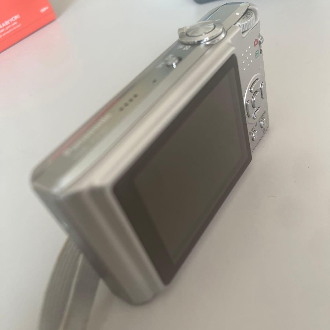 LUMIX コンパクトデジタルカメラ 10メガピクセル - メルカリ