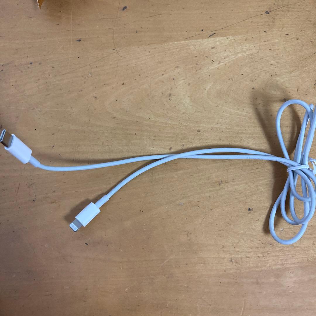 アイフォンの充電器です。 iPhone17シリーズ対応【ケーブル付き】急速充電器 iPhoneAir/16/15/14