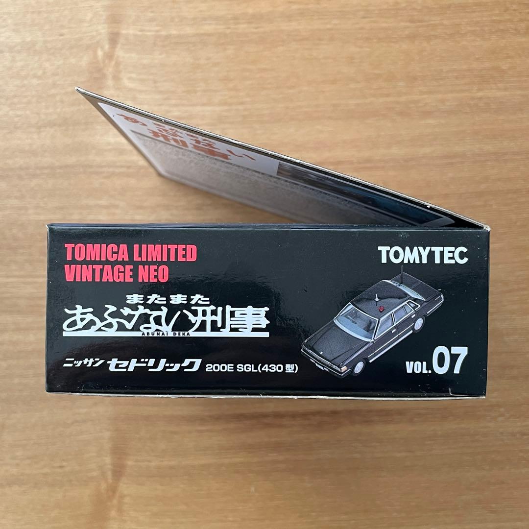 トミカ リミテッド ヴィンテージ ネオ あぶない刑事 07 ニッサン