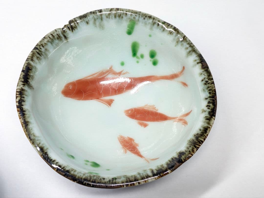 斉山窯 太田恵 作 赤絵 魚文 碗＆染付 蟹文 碗