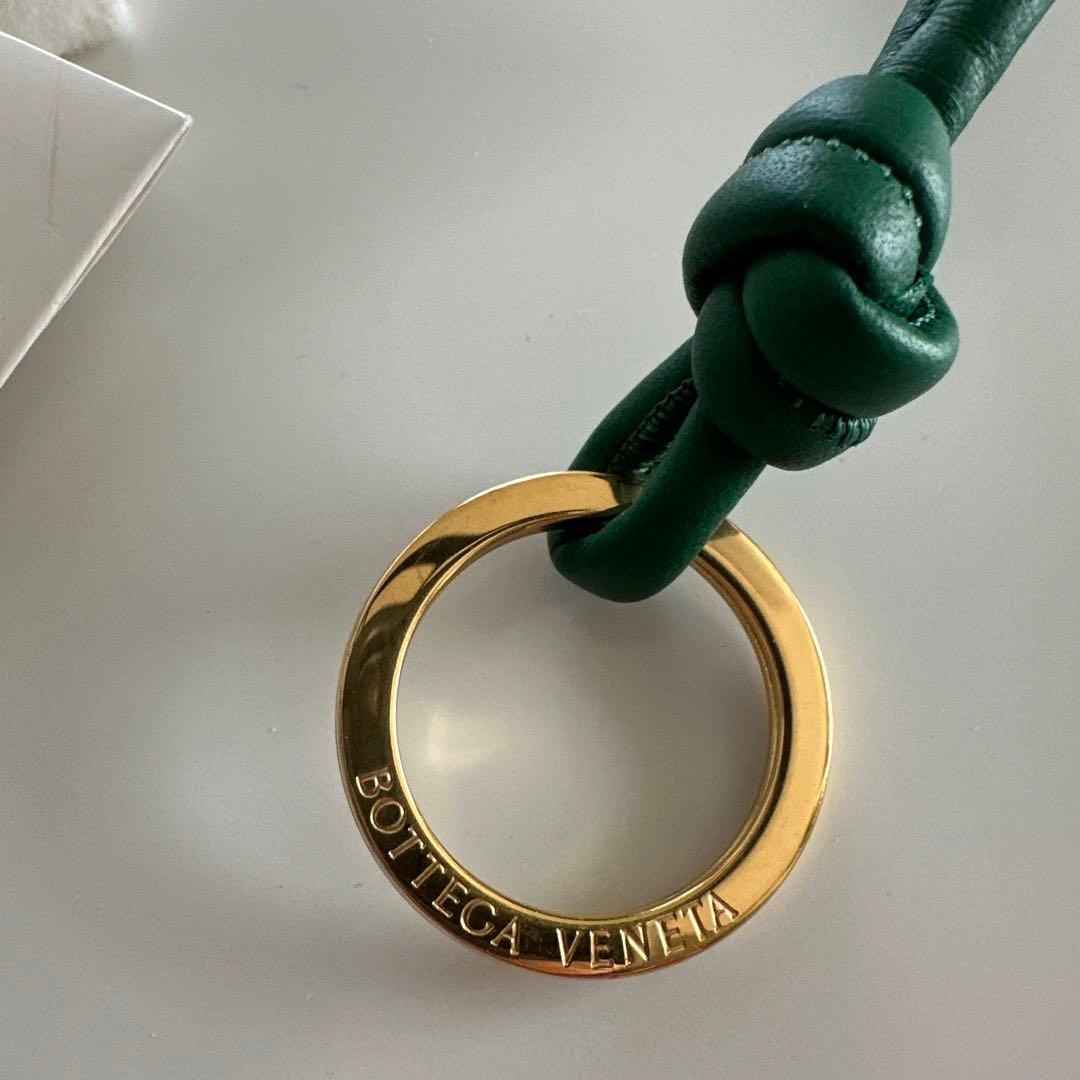 ボッテガヴェネタ キーリング レーシンググリーン チャーム