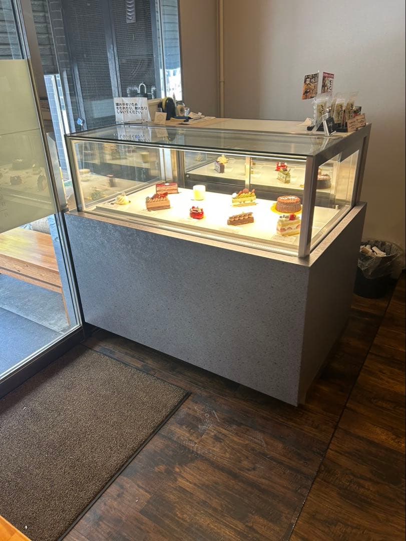 大和冷機工業　洋菓子用冷蔵ショーケース　 型式　CO-04SHOT-DB 業界最長1年保証】【中古】冷蔵ショーケース 大和冷機 CO-04SHOT-DB 幅