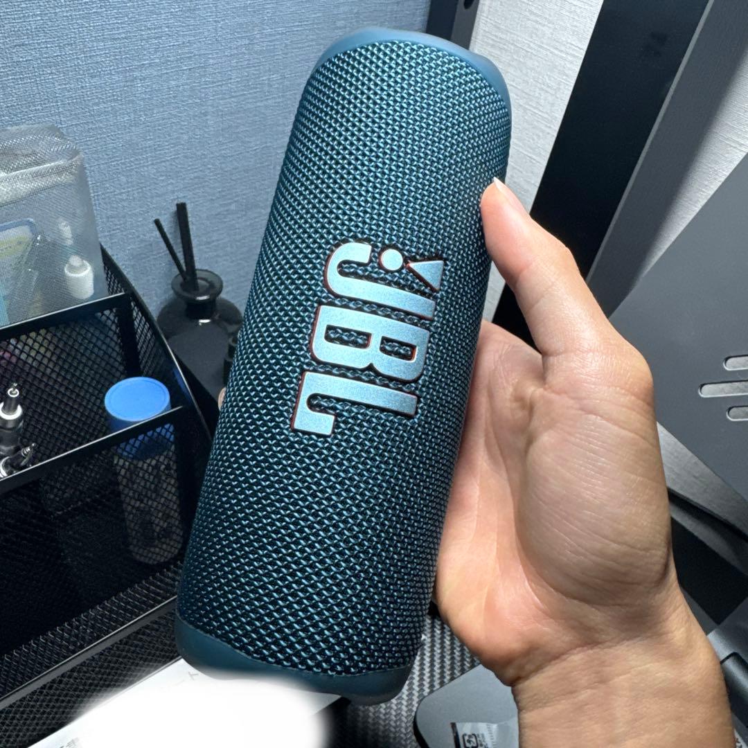 jbl flip6 ブルー　箱あり Amazon.com: JBL Flip 6 (Blue) + Bundle with divvi! Protective