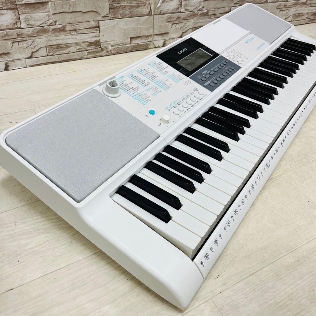 新品同様 CASIO 光ナビゲーションキーボード LK-516 61鍵盤 - メルカリ