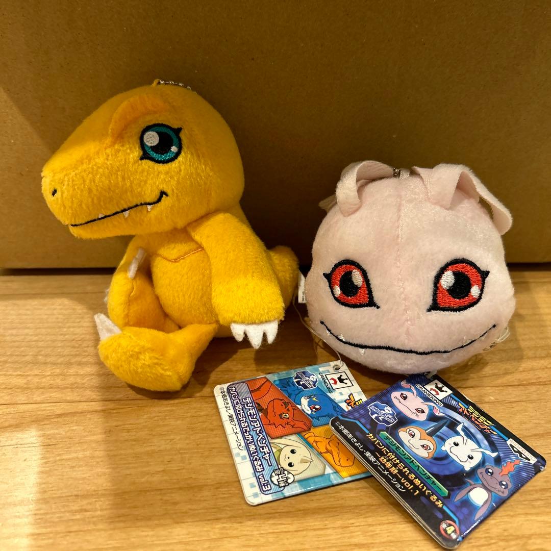 デジモン カバンに付けられる ぬいぐるみ コロモン アグモン - メルカリ