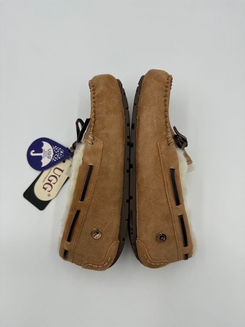 UGG ベージュ モカシン防水　23.5cm