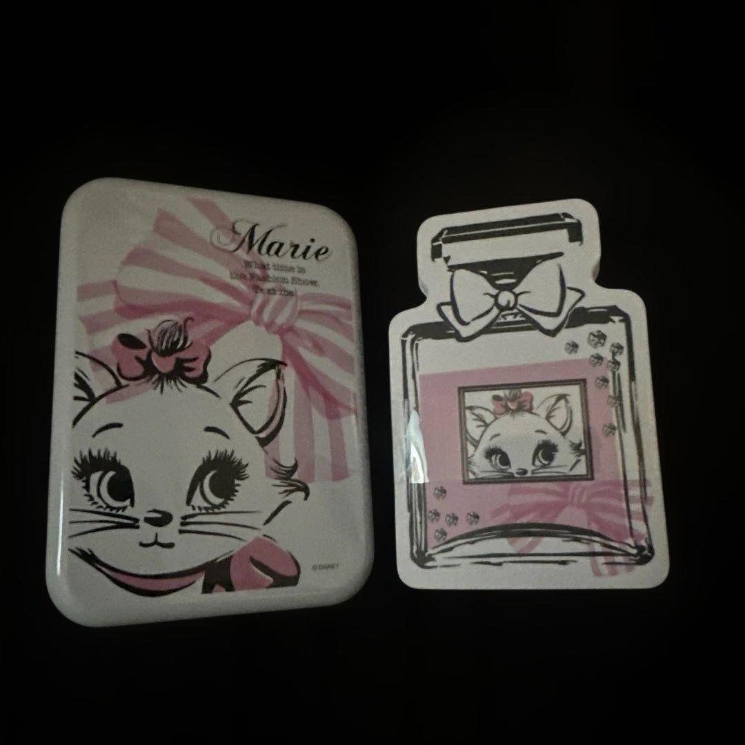 新品未使用　ディズニー　マリー デザイン メタルケース　缶入りメモ 新品未使用 ディズニー マリー デザイン メタルケース 缶入りメモ