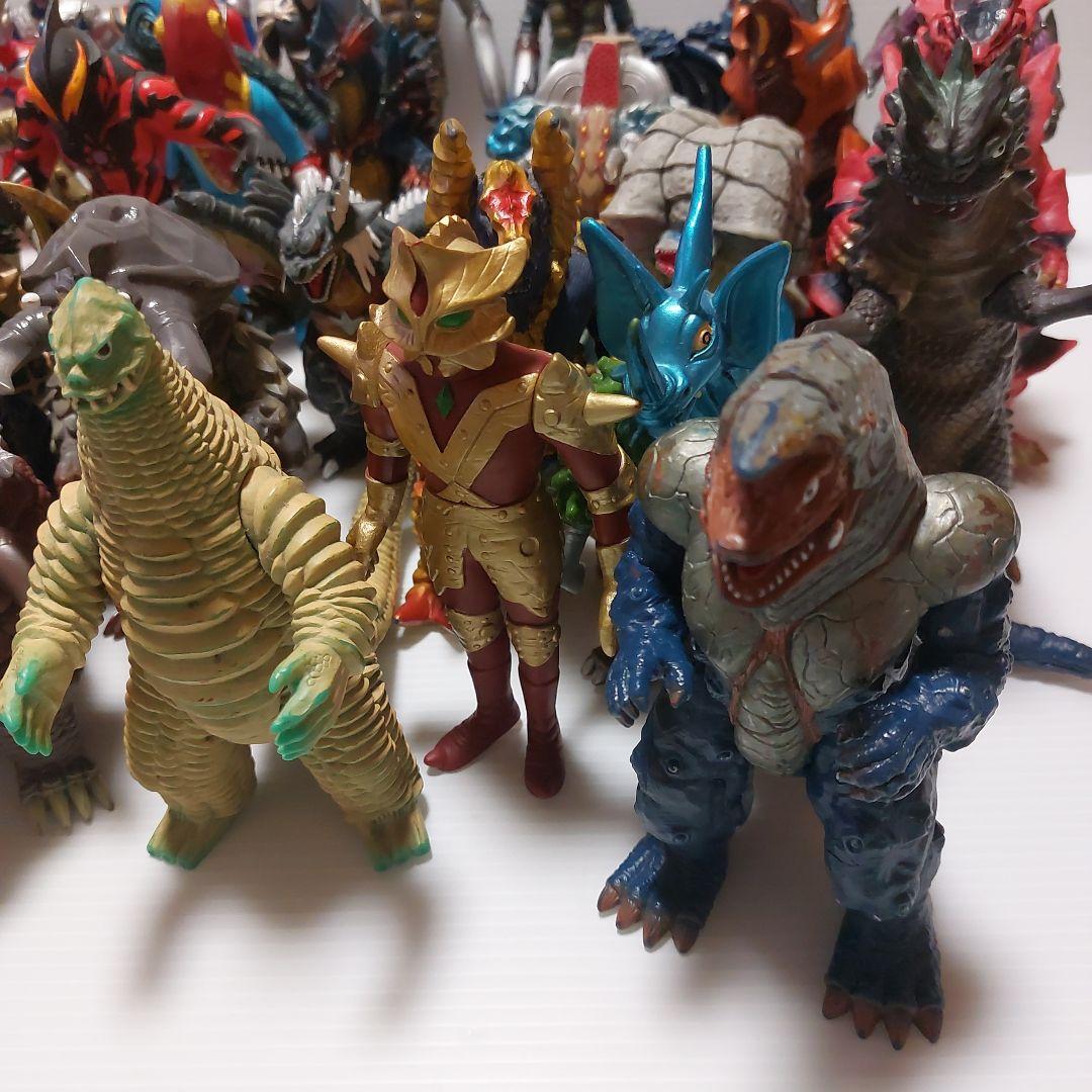 ウルトラマン ウルトラ怪獣まとめ売り！800シリーズ42体 当時物ソフビ