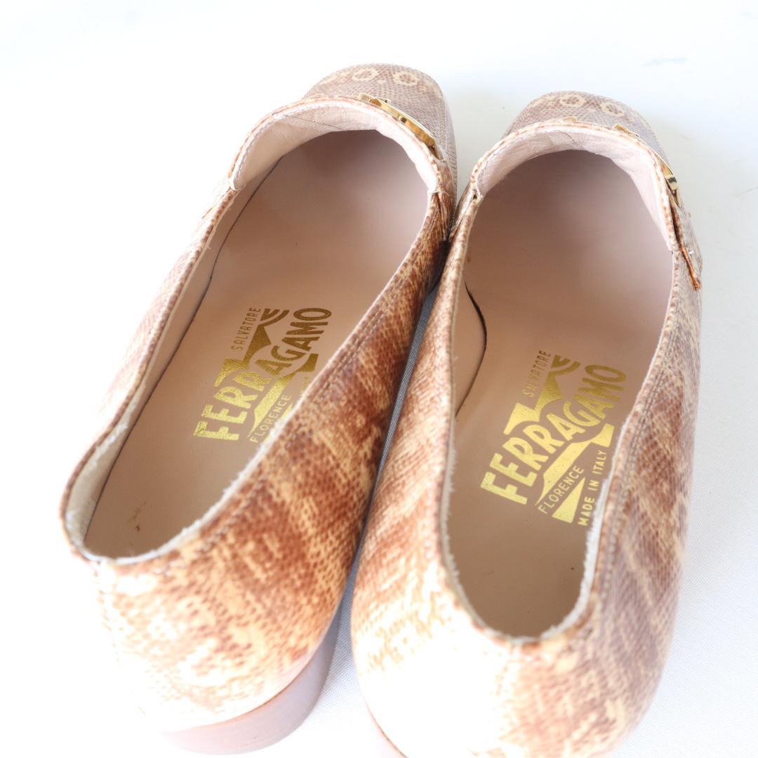 未使用フェラガモ ガンチーニローファー ヘビ柄5C 22〜22.5cm