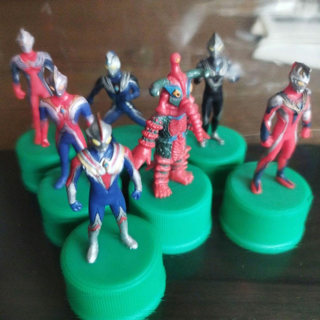 マ*ー様 【美品】ウルトラマンボトルキャップ シークレット込み全24