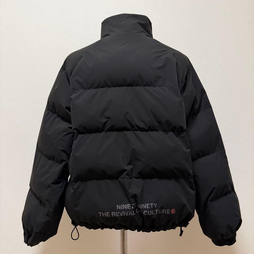 9090 ダウンジャケット ユニセックス ドローコード ブラック 短丈 刺繍