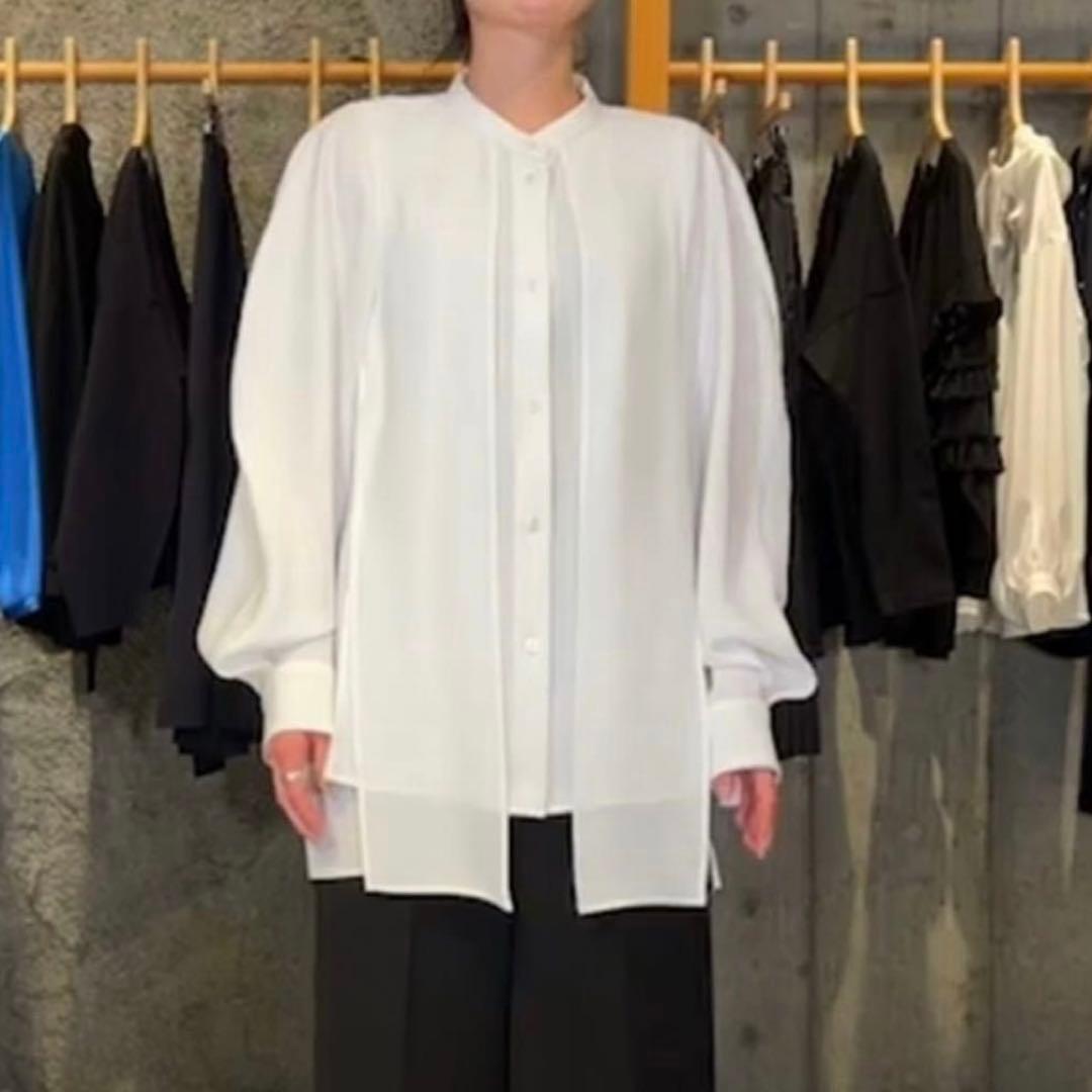 新品タグ付き✨ENFOLD 2023ランダムスリットブラウス ネイビー 36