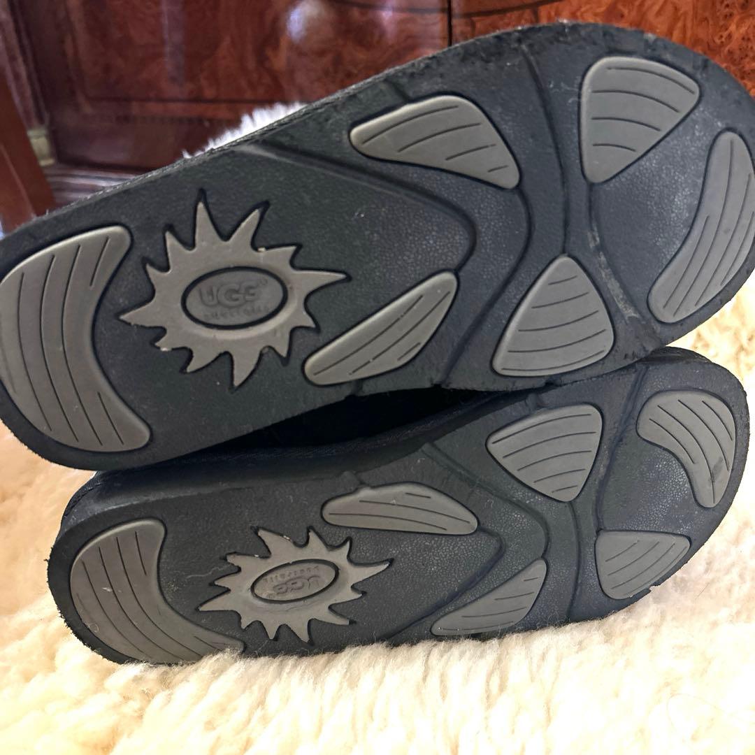 UGG☆スタッズ装飾 黒スエード ムートンブーツ☆22.5 - メルカリ