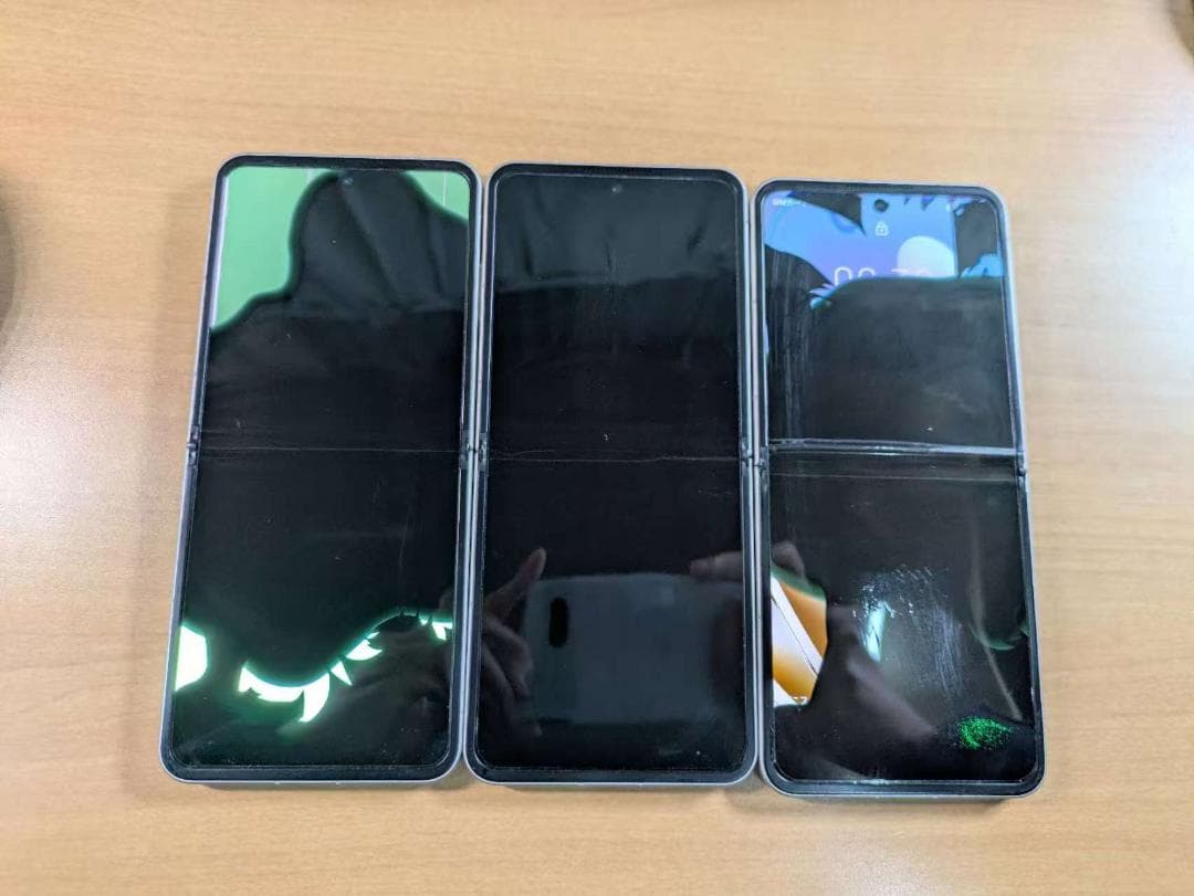 011200A ZTE Libero Flip A304ZT ジャンク3台 - メルカリ