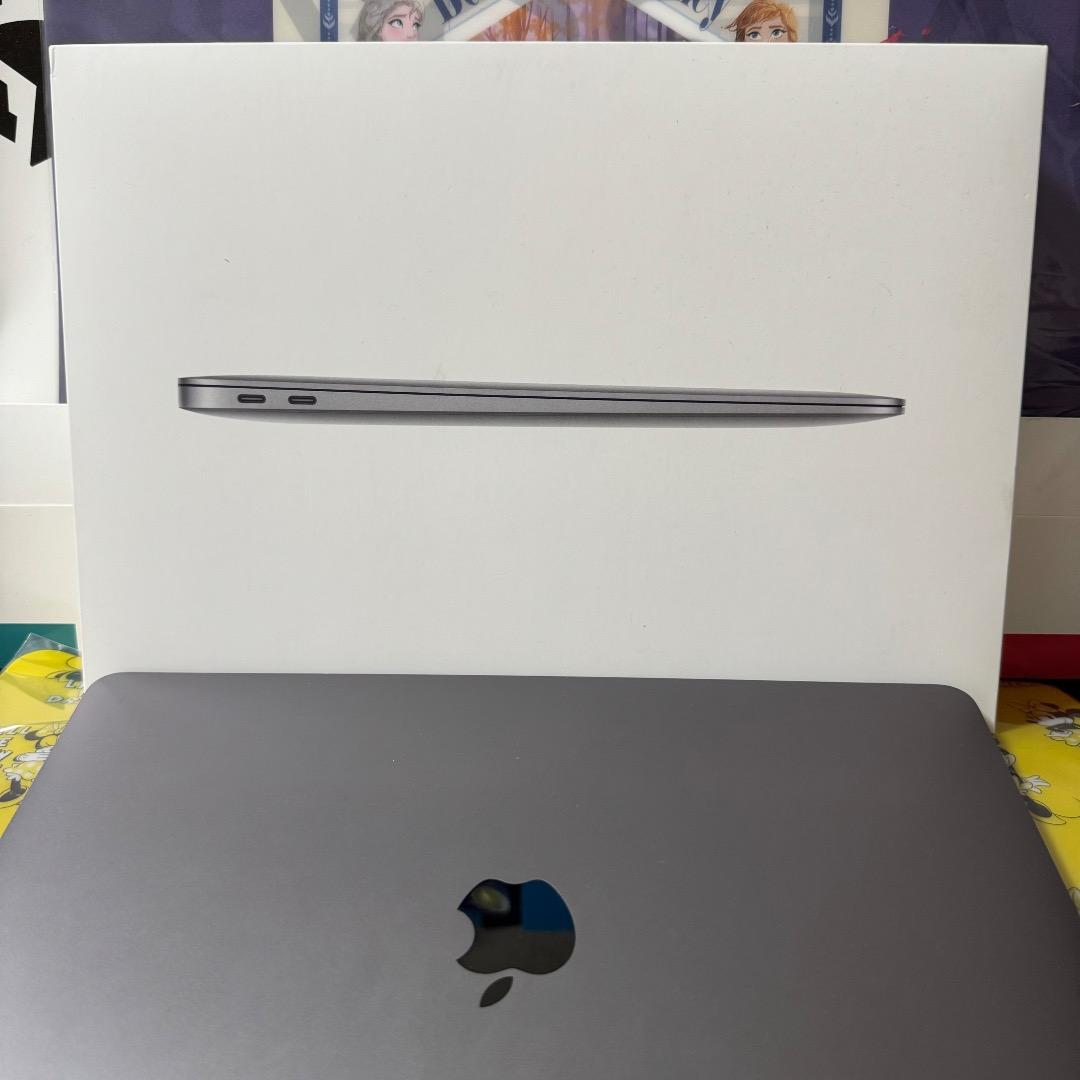 APPLE MacBook Air MRE82J/A シルバー 256GB Apple MacBook Air Retinaディスプレイ 1600/13.3 MRE82J/A [スペース