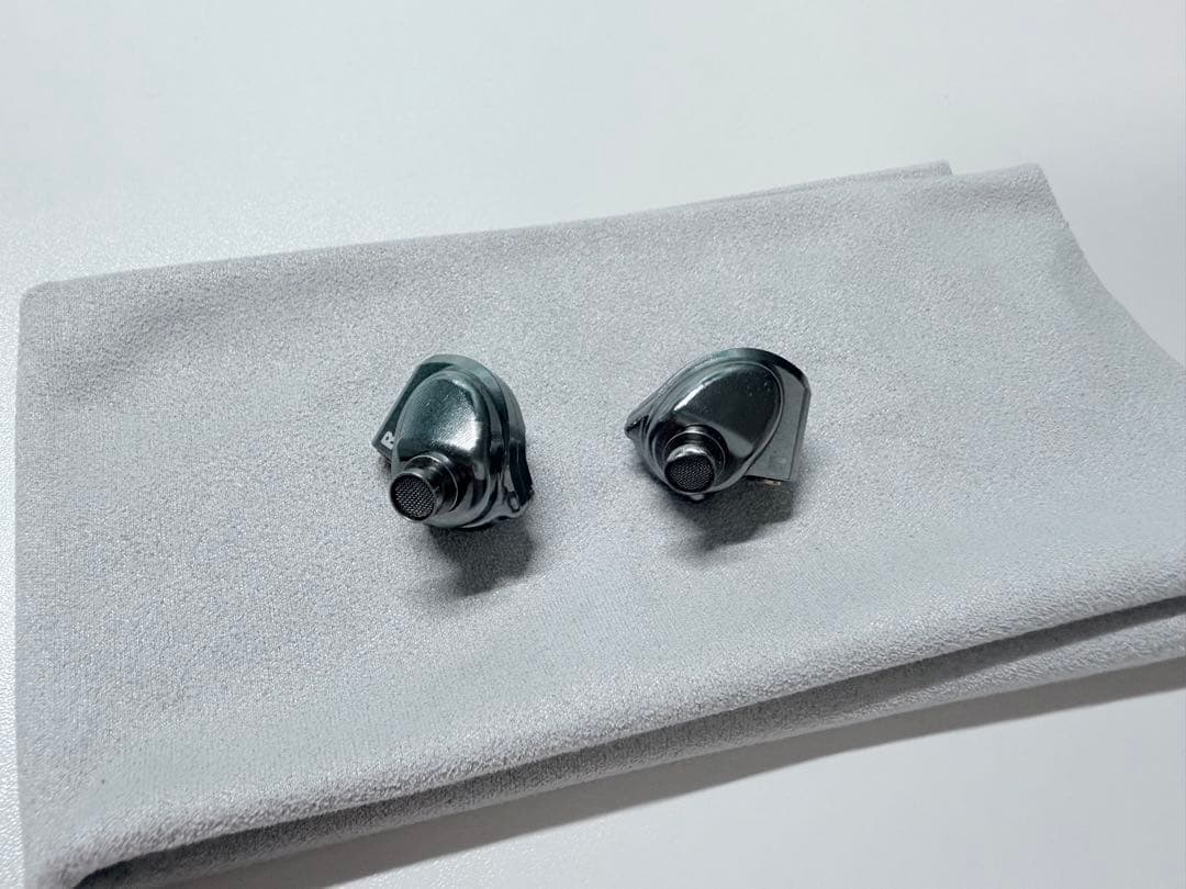 acoustune HS1670SS ガンメタx シルバー おまけ付き - メルカリ