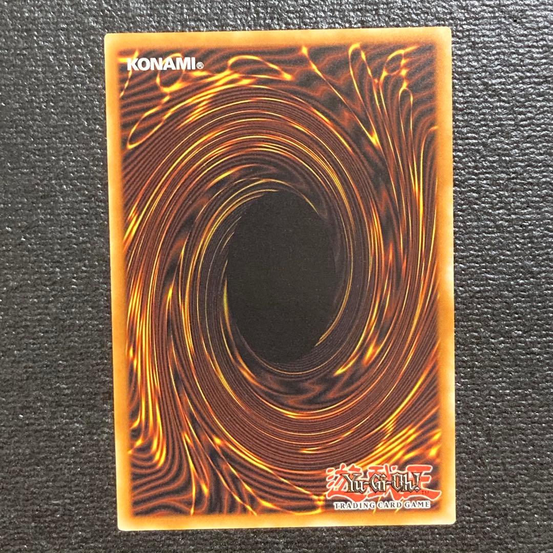 北米 英語 サイレント・マジシャンLV8 絵違い 遊戯王 クオシク 25th