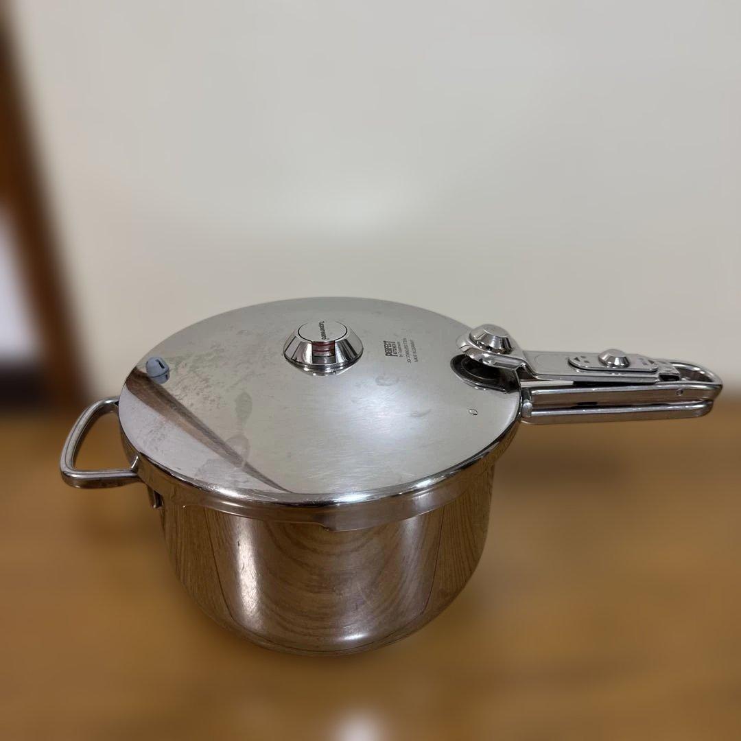 Tupperware パーフェクトキッチン 片手圧力鍋 5.0L