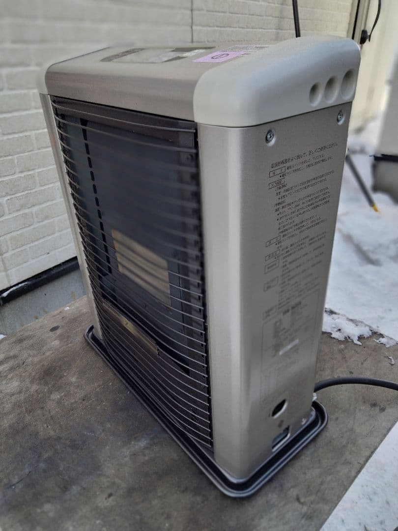 サンポットFF石油ストーブゼータス！品番「FFR‐563SX2018年式中古品