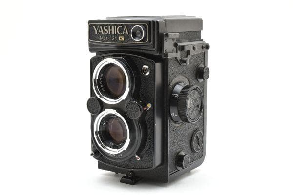 フィルムカメラ Yashica Mat 124G 6x6 TLR Medium Format Review: Yashica Mat-124G Twin Lens Reflex (TLR) Medium Format