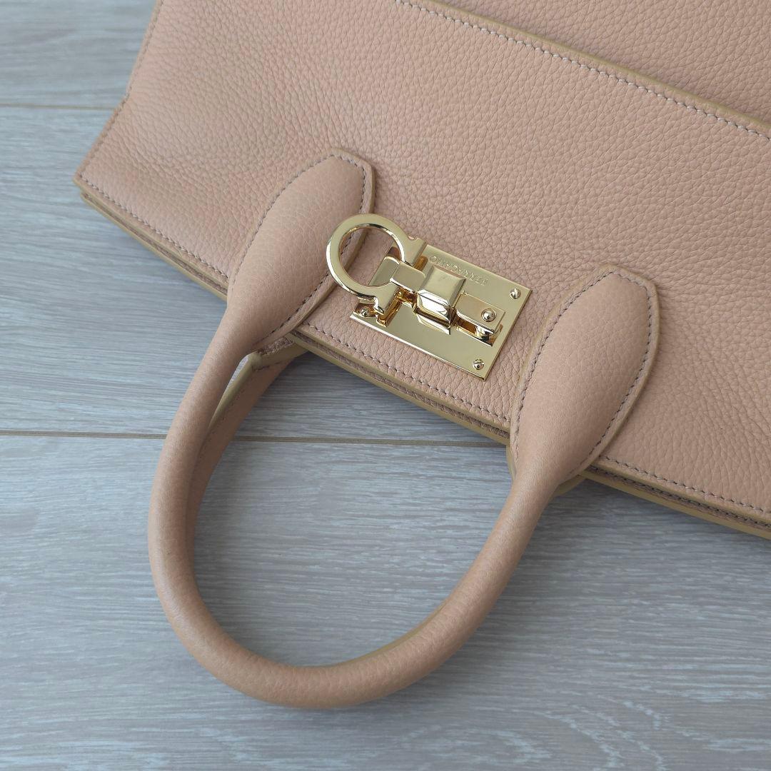 極美品【フェラガモ】スタジオ ソフト カラーブロック 2way