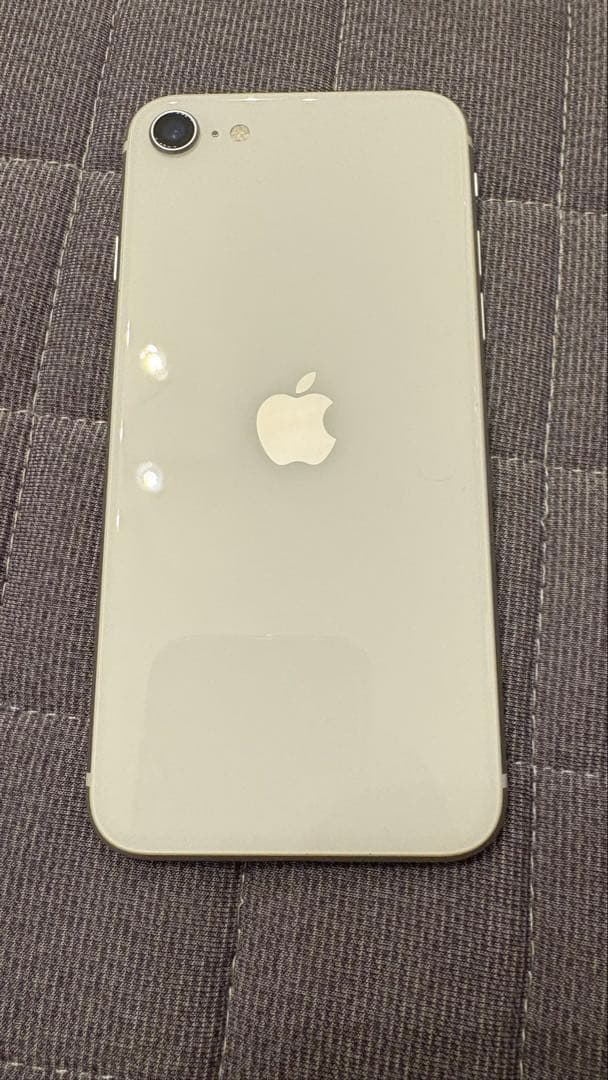 iPhoneSE(第2世代) 本体 ホワイト バッテリー最大容量72% iPhoneSE(第2