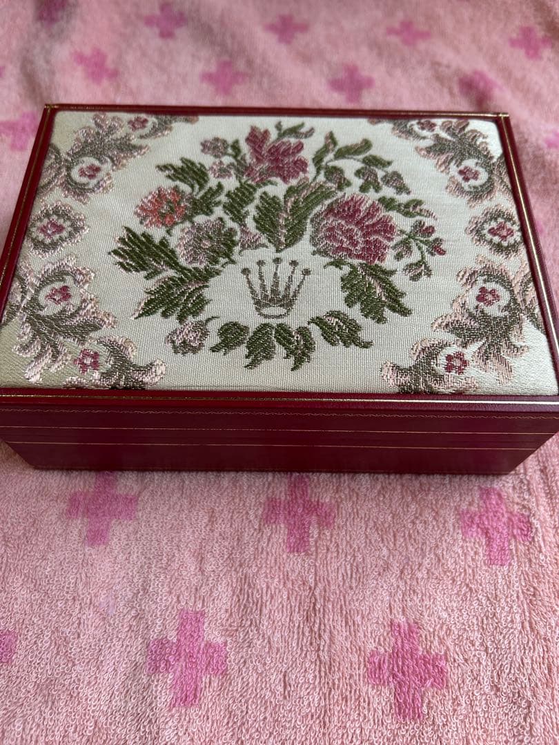 ROLEX 木製ケース 刺繍入り ロレックス/チェリーニ/ヘキサゴンケース/ウォルナットダイヤル/Rolex