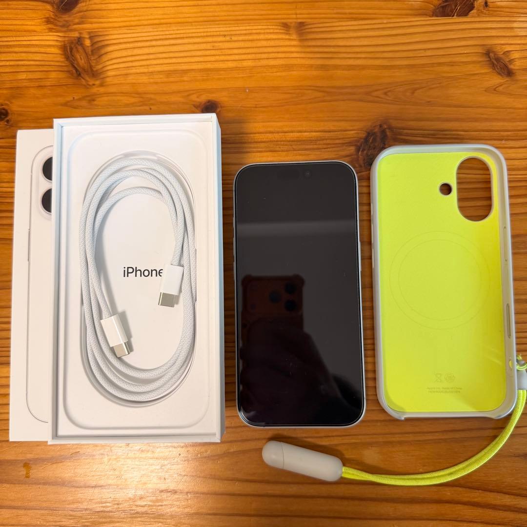 【美品】iPhone 17 ホワイト　beatsケースおまけ付き Amazon.co.jp: Beats iPhone 17 Proキックスタンドケース MagSafeと