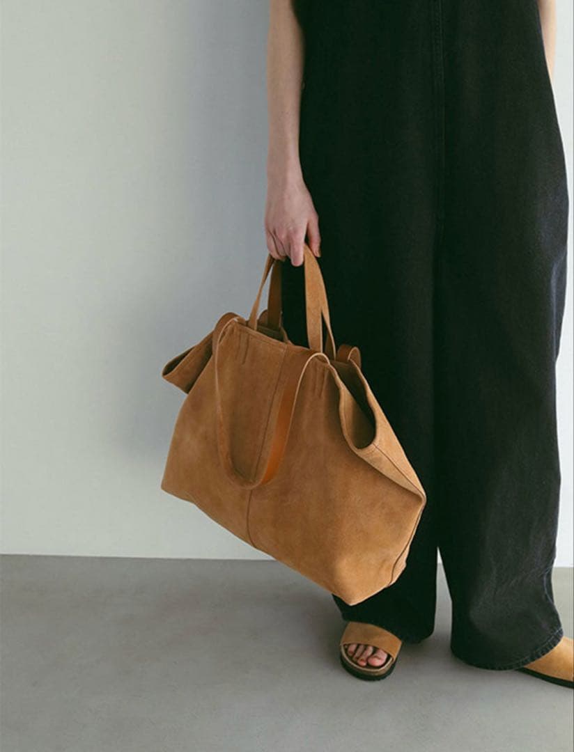 ETRE TOKYO スウェードビッグトートバッグ ベージュ - メルカリ