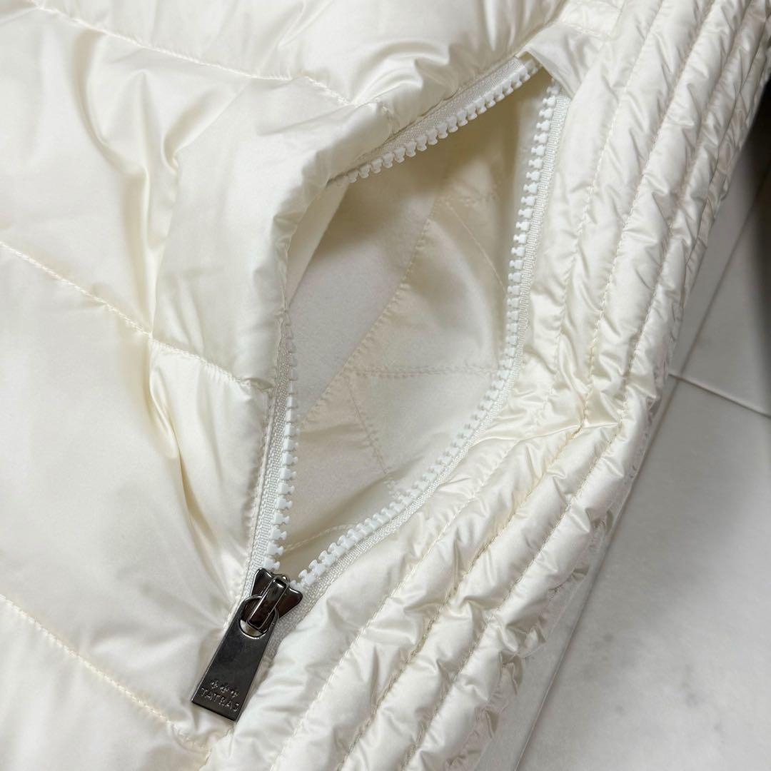 タトラス 2024 ボストボーロ 切り替え ダウンジャケット アイボリー系 03