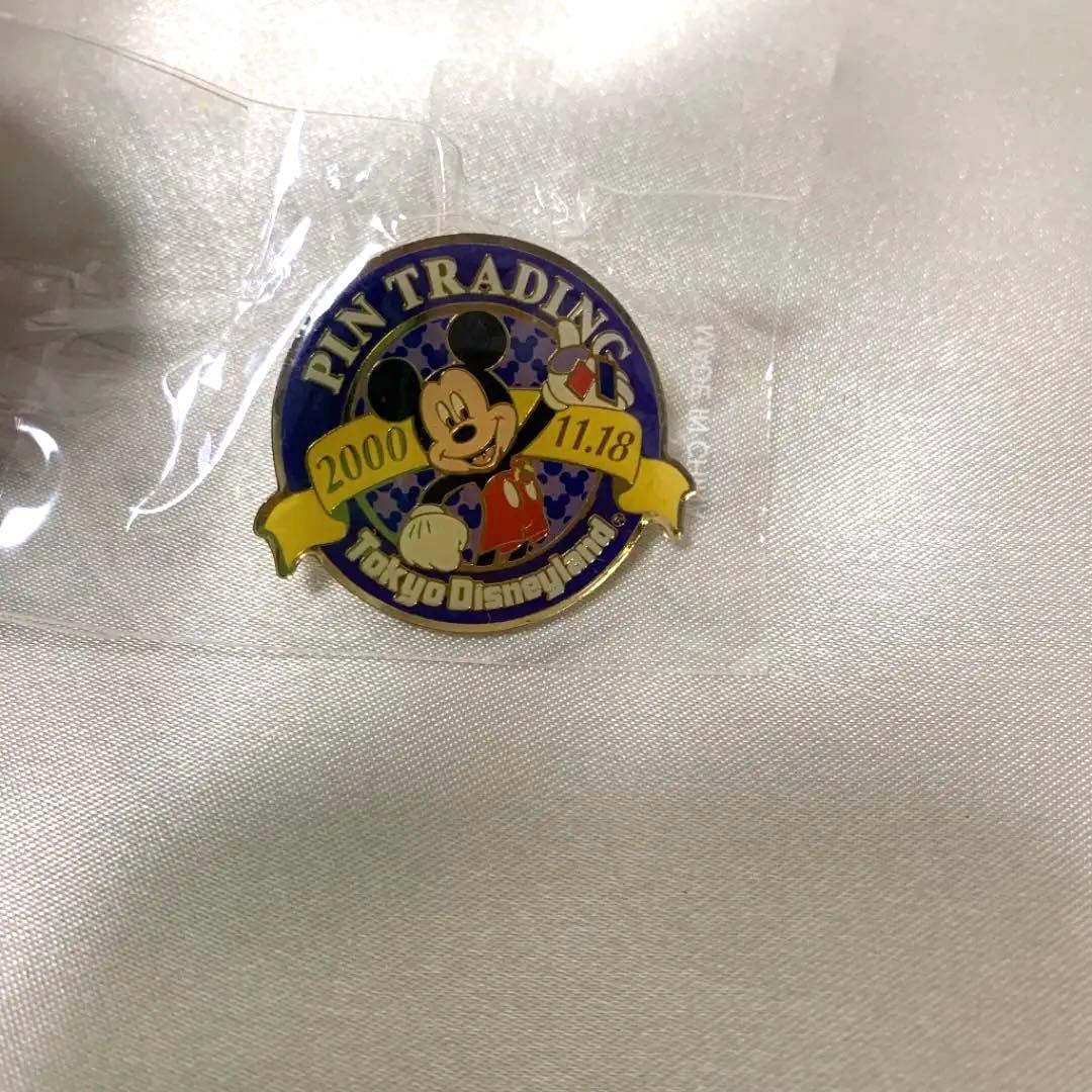 ディズニー ピンバッジ 2000年 5個セット - メルカリ