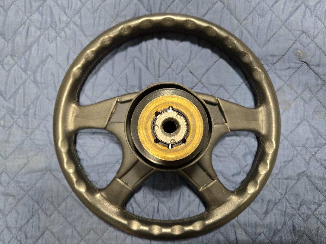 momo ギブリ4 36Φ