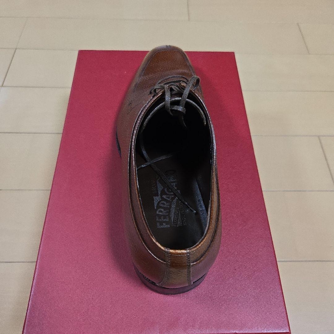 フェラガモ 7EE ブラウン レザーシューズ - メルカリ