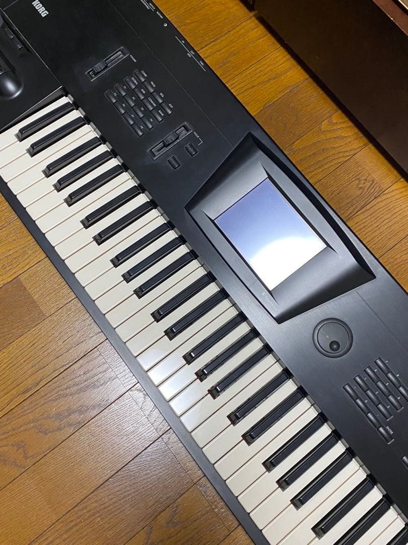 KORG TRINITY（トリニティ） ハードケース付 61鍵 ブラック - メルカリ
