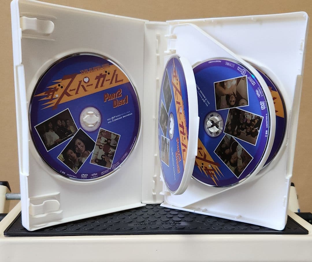 ザ·スーパーガール PART1&2 2巻セット - メルカリ