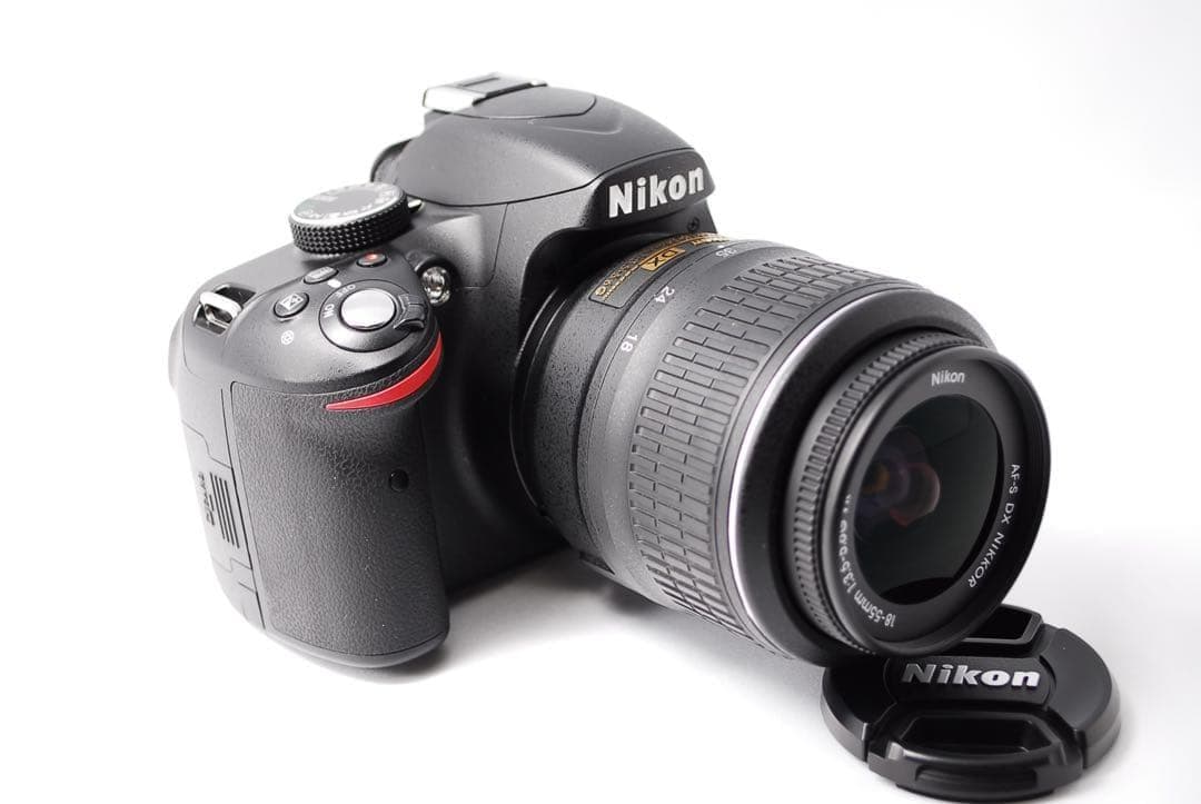 ショット数4224回✨Nikon D3200✨デジタル一眼レフ✨付属品多数